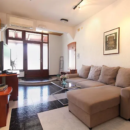 Fuer 4 Personen Ca 46 Qm In Pula, Istrien Istrische Riviera Apartment Pula