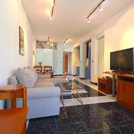 Apartment Fuer 4 Personen Ca 46 Qm In Pula, Istrien Istrische Riviera *