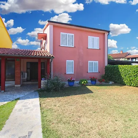 Fuer 4 Personen Ca 46 Qm In Pula, Istrien Istrische Riviera Apartment *