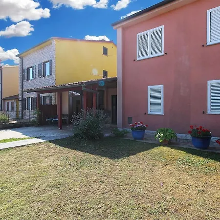 Apartment Fuer 4 Personen Ca 46 Qm In Pula, Istrien Istrische Riviera *